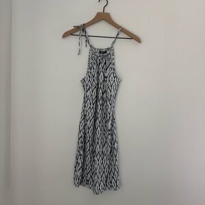 NWT Sheilay Patterned Black and White Short Summer Size Small